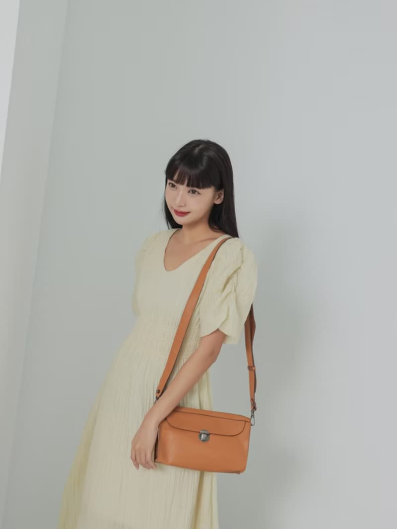 supportingrole 俐落優雅的復古立體肩側背包 咖啡