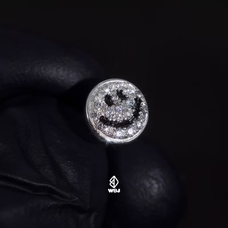 Wbj-HaveANiceDay滿鑽笑臉耳釘