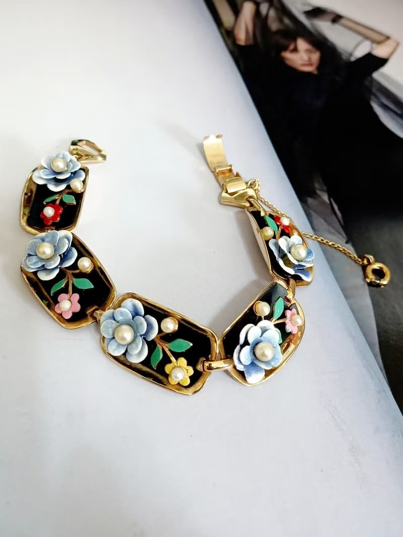vintage jewelry古典珍品  Alice 琺瑯立體珍珠花卉 手鍊