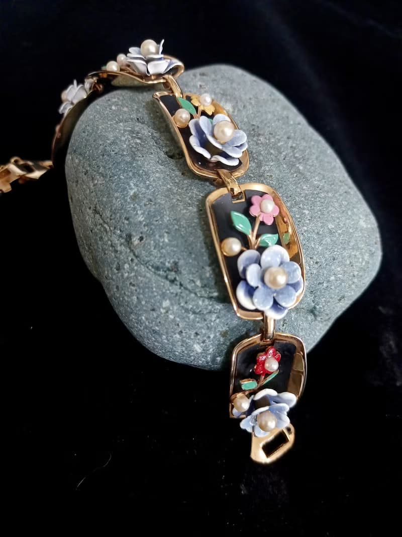 vintage jewelry古典珍品  Alice 琺瑯立體珍珠花卉 手鍊