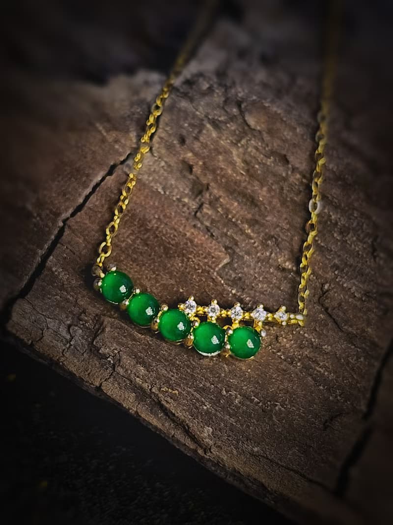 |發光陽綠|A貨翡翠冰玻放光陽綠蛋面3+mm純銀鍍18k精緻多顆項鍊