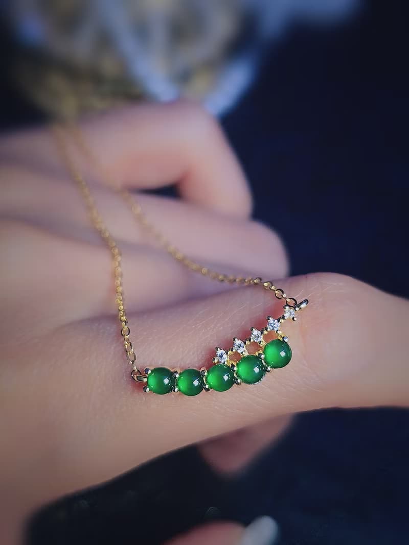 |發光陽綠|A貨翡翠冰玻放光陽綠蛋面3+mm純銀鍍18k精緻多顆項鍊