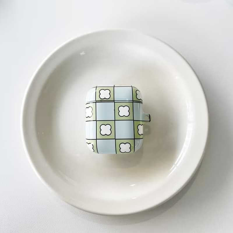 clover check hard AirPods Case (yellow green)