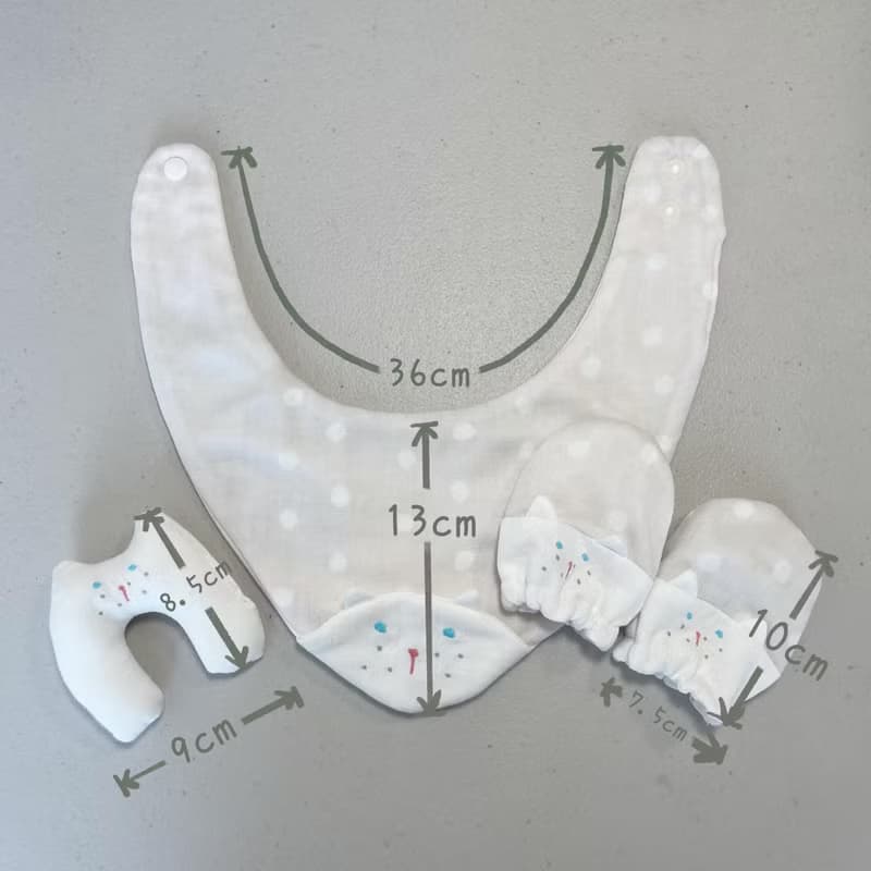 點點貓。三色。圍兜兜。手套。手遙鈴。彌月禮盒。貓