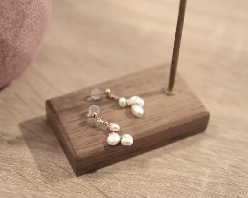 初綻放 珍珠耳環 可改夾式 天然巴洛克