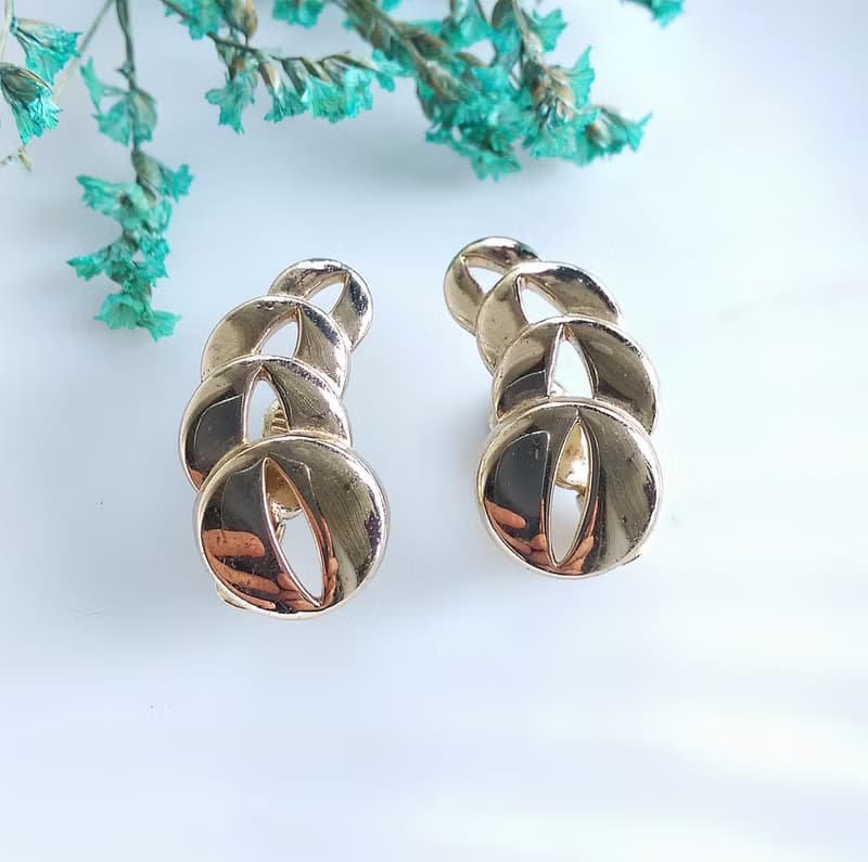 Vintage Jewelry 西洋古董飾品 MONET 金色調 對稱幾何 夾式耳環