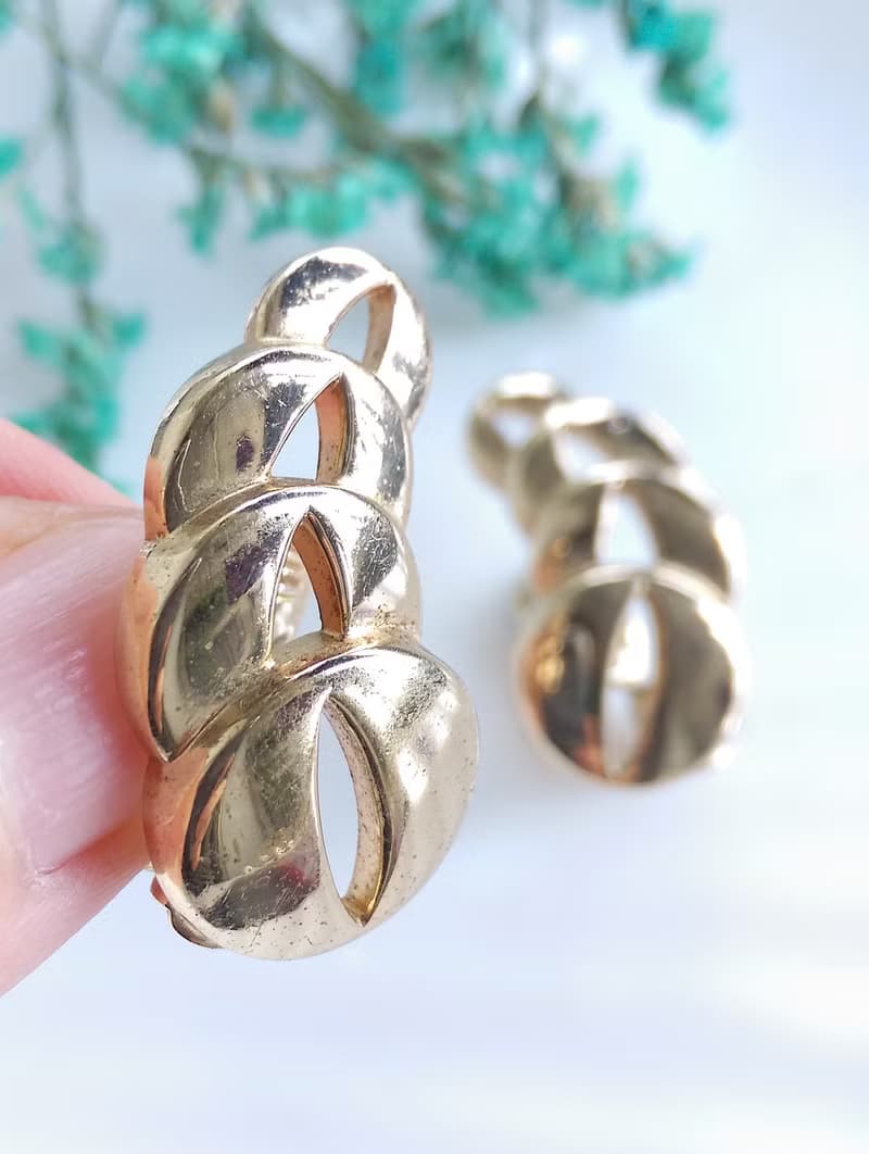 Vintage Jewelry 西洋古董飾品 MONET 金色調 對稱幾何 夾式耳環