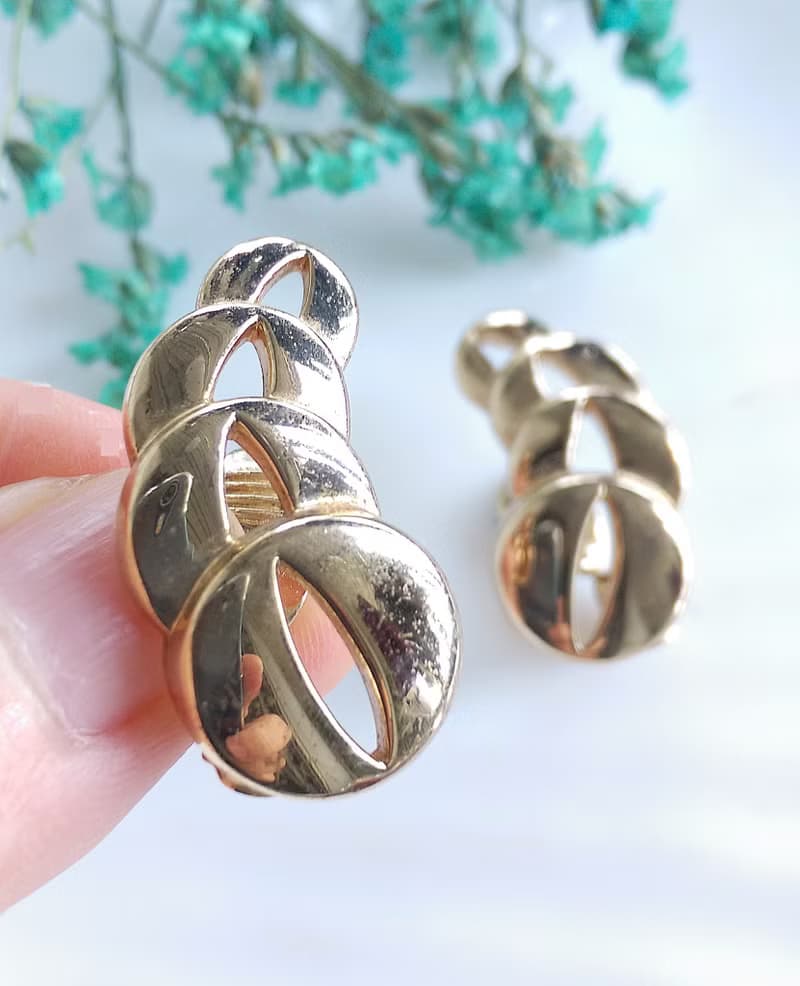 Vintage Jewelry 西洋古董飾品 MONET 金色調 對稱幾何 夾式耳環