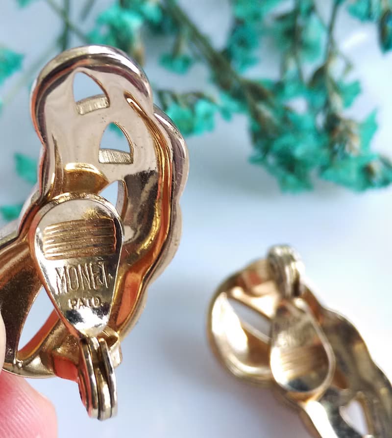 Vintage Jewelry 西洋古董飾品 MONET 金色調 對稱幾何 夾式耳環