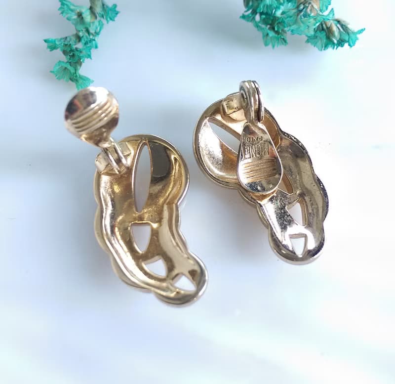 Vintage Jewelry 西洋古董飾品 MONET 金色調 對稱幾何 夾式耳環