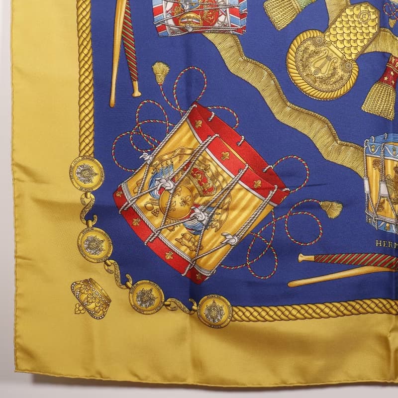 【日本直送】エルメス HERMES カレ90 スカーフ LES TAMBOURS タンブールの太鼓 シルク 青 レディース【中古】