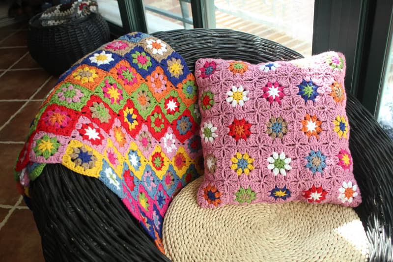 田園床頭抱枕沙發靠背靠墊毛絨線靠包 紫紅色公主抱枕