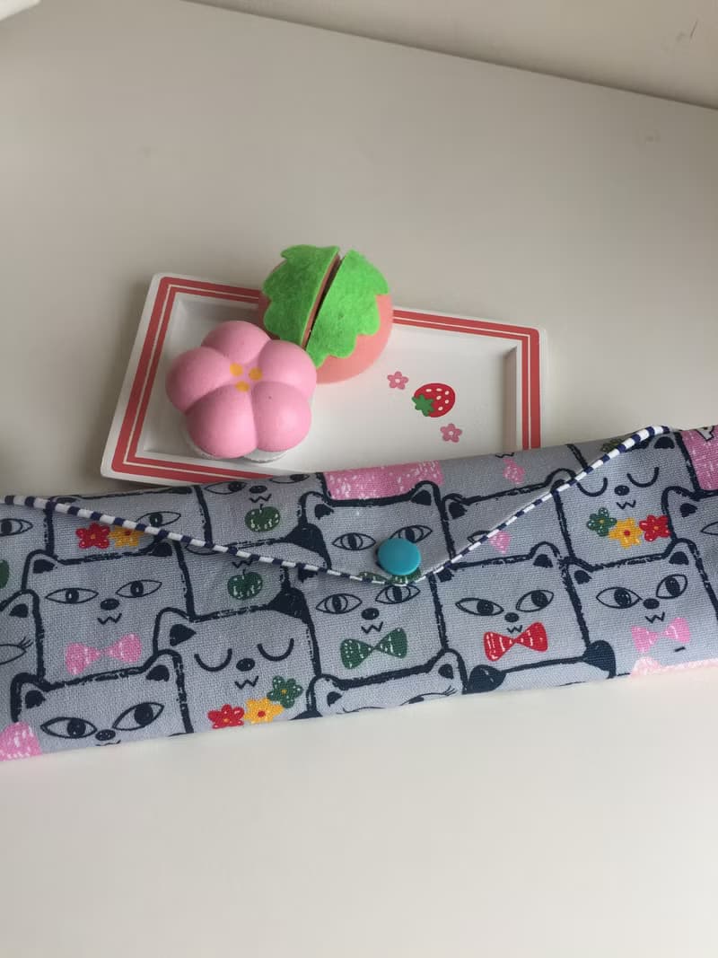 文青風環保筷袋  喵喵羅曼史 藍  手作餐具袋.交換禮物.