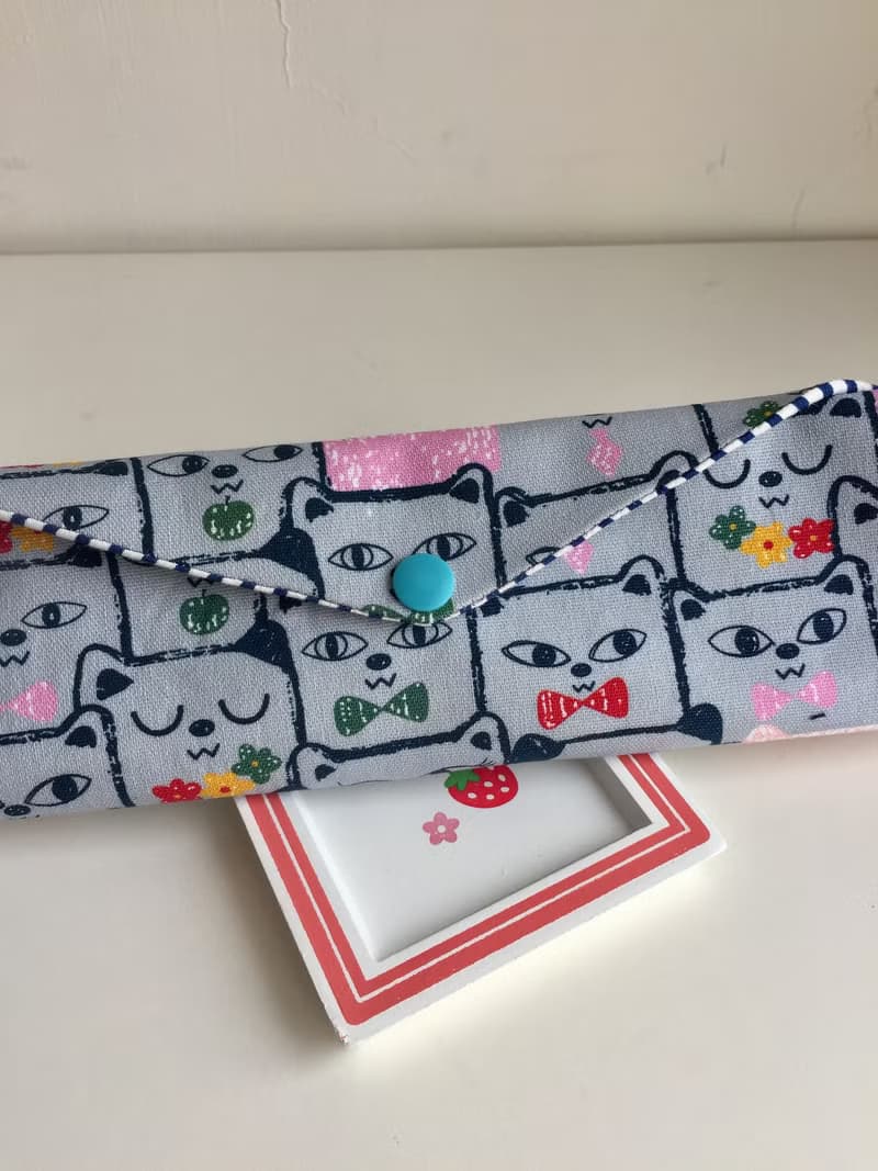 文青風環保筷袋  喵喵羅曼史 藍  手作餐具袋.交換禮物.