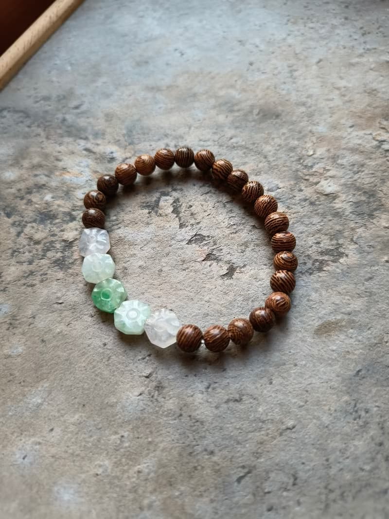 天然緬甸翡翠 冰種飄綠紫羅蘭  檀木串珠手鍊 072013