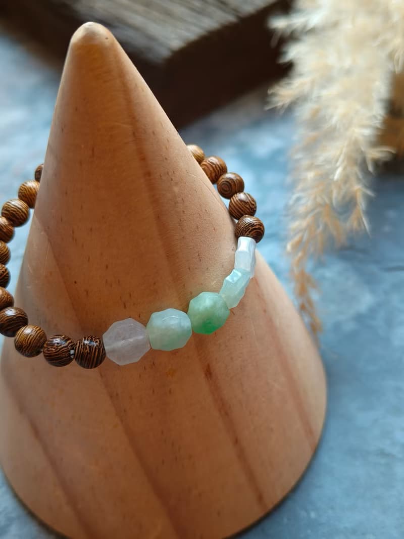 天然緬甸翡翠 冰種飄綠紫羅蘭  檀木串珠手鍊 072013