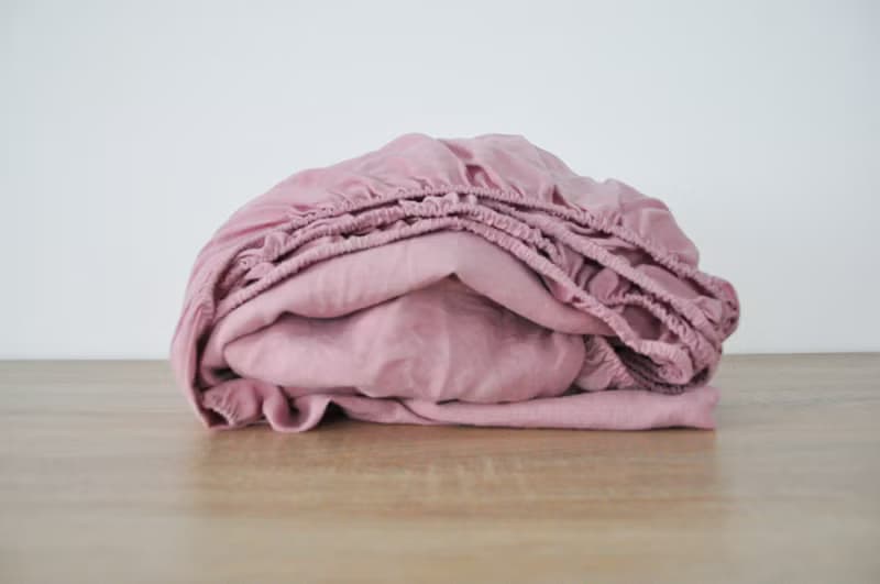 Rose pink linen fitted sheet / Softened linen bed sheet / Deep pocket