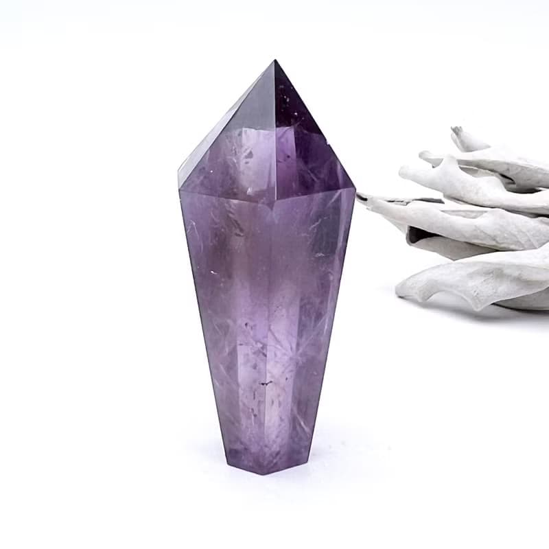 勇往。擺件 一圖一物 療癒 打磨 l 小紫晶權杖水晶 紫水晶 爆彩 l