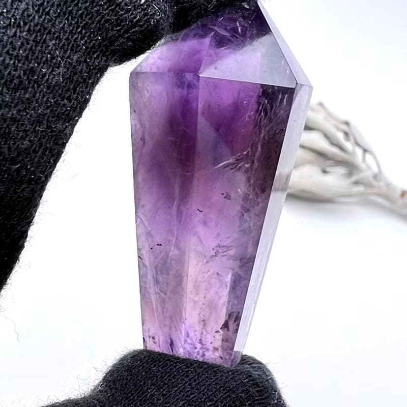 勇往。擺件 一圖一物 療癒 打磨 l 小紫晶權杖水晶 紫水晶 爆彩 l
