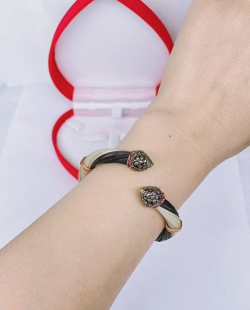 Black&White Body Real Elephant Tail Hair Bangle Silver Enamelled Sukhothai