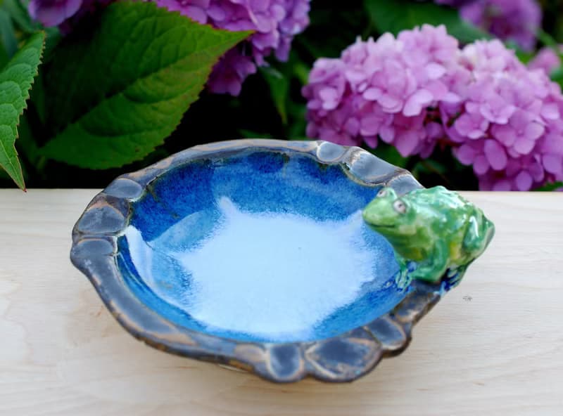 Ceramic ashtray Frog figurine Small decorative vase Ceramic plate Blue Sculpture