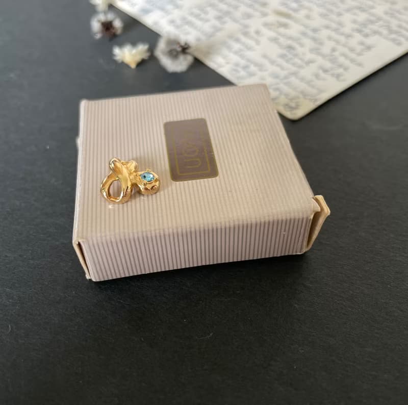 古董AVON金色三月生日石墜子 單鍊 項鍊 原裝盒 1984年