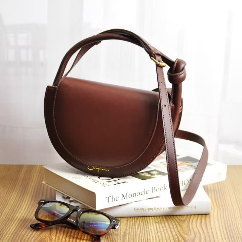 半月包斜背包 Eve Flap Bag 翻蓋手提包 / Choco Brown 巧克力