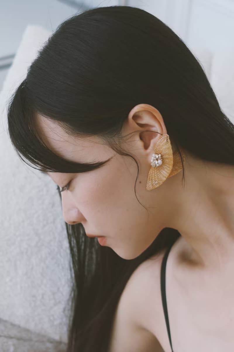 金羽展翅耳環 /可夾式 樹脂 耳夾 夾式耳環 花 925銀 婚禮飾品