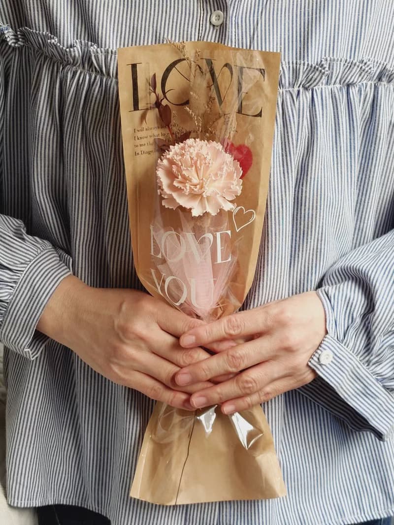 母親節專屬 索拉花康乃馨花束 附提袋