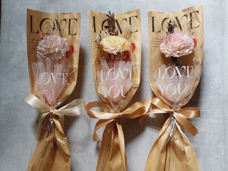 母親節專屬 索拉花康乃馨花束 附提袋