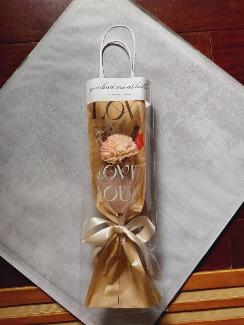 母親節專屬 索拉花康乃馨花束 附提袋