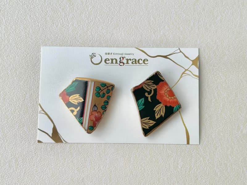 【金具が選べる】有田焼　金継ぎ　ピアス　イヤリング　赤　緑　金色　花柄　リーフ柄　伝統工芸　No.173