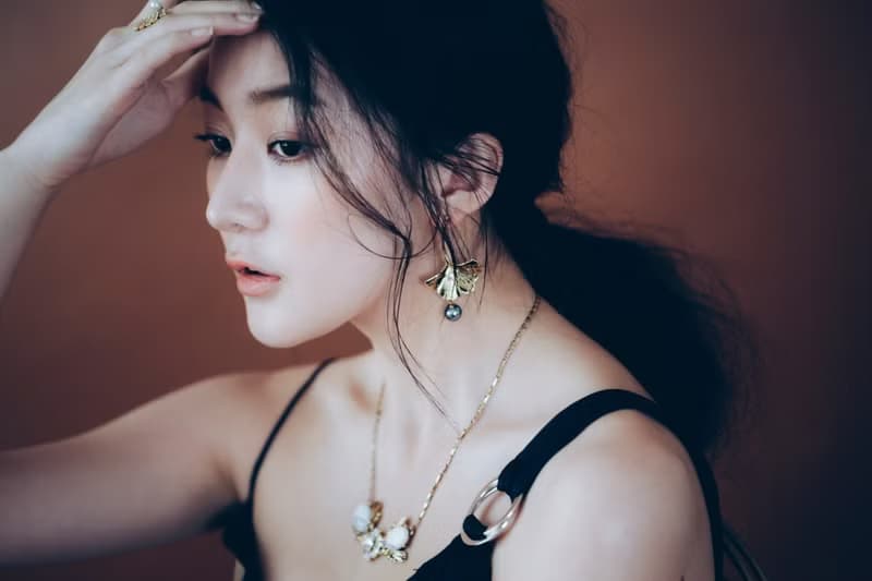 COR-DATE / 不對稱銀杏葉耳環 / 灰