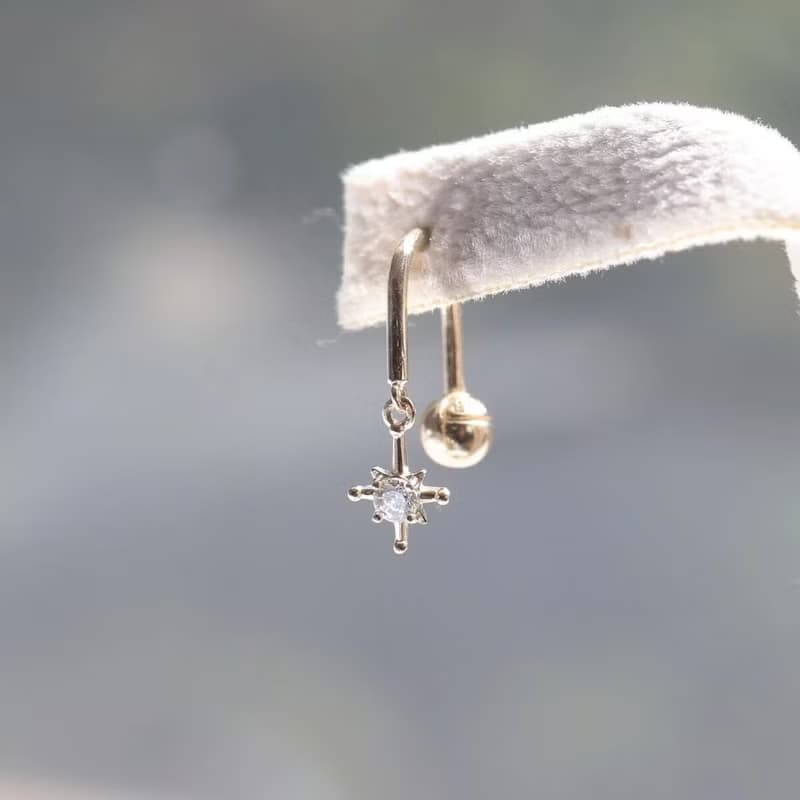 14K Asterism Piercing 星芒鎖珠耳環 (單個)耳骨 耳窩 不退色