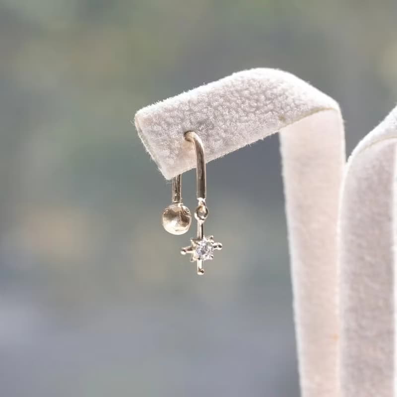 14K Asterism Piercing 星芒鎖珠耳環 (單個)耳骨 耳窩 不退色