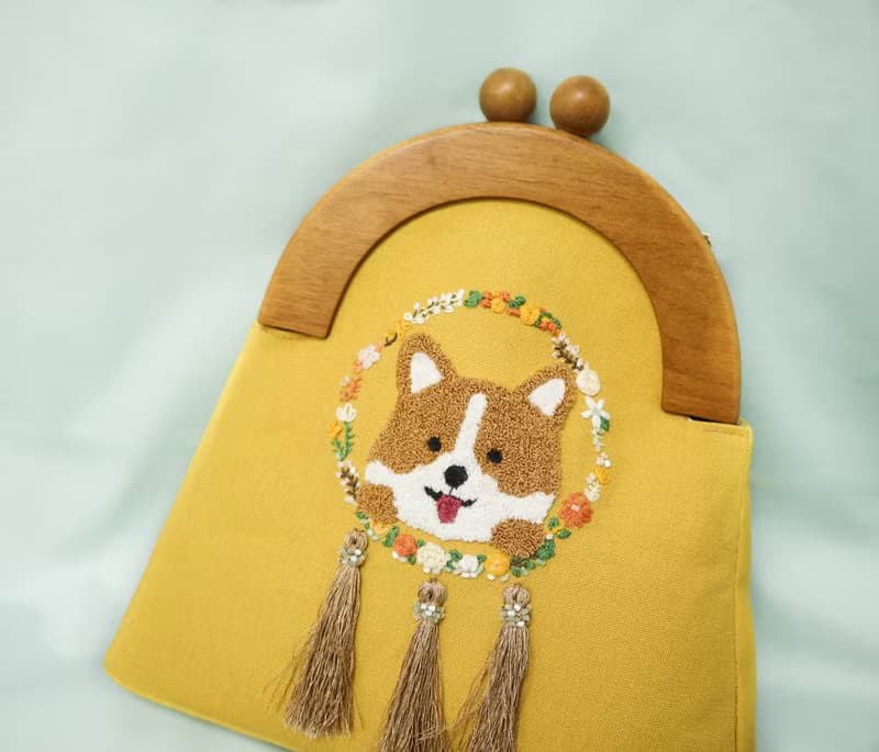 刺繡狗狗捕夢網口金包 | 柯基犬, 黃色