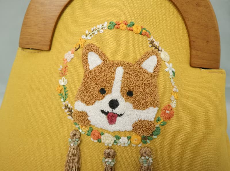 刺繡狗狗捕夢網口金包 | 柯基犬, 黃色