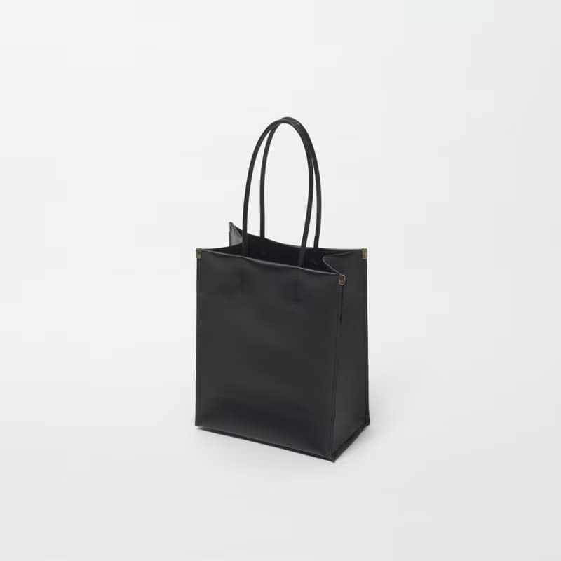 【shopper mini black】トートバッグ/紙袋/ラミネートキャンバス/持ち手レザー/シンプル/底鋲/自立