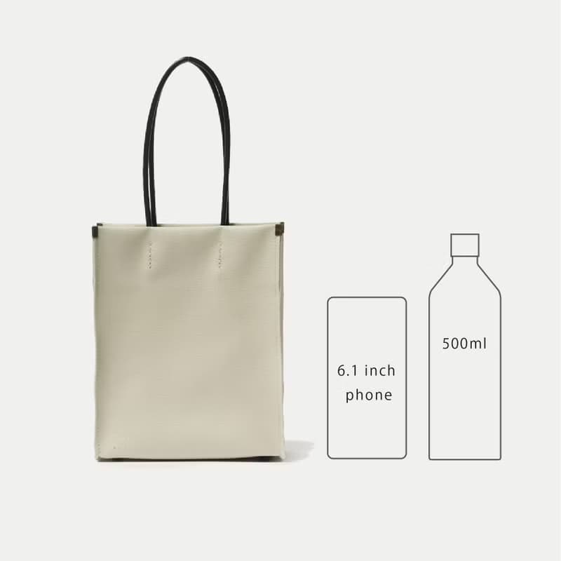 【shopper mini black】トートバッグ/紙袋/ラミネートキャンバス/持ち手レザー/シンプル/底鋲/自立