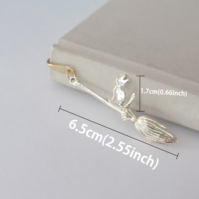 Cat bookmarks on brooms, bookmarks, gold, bookmarks, cats, graduation ceremonies