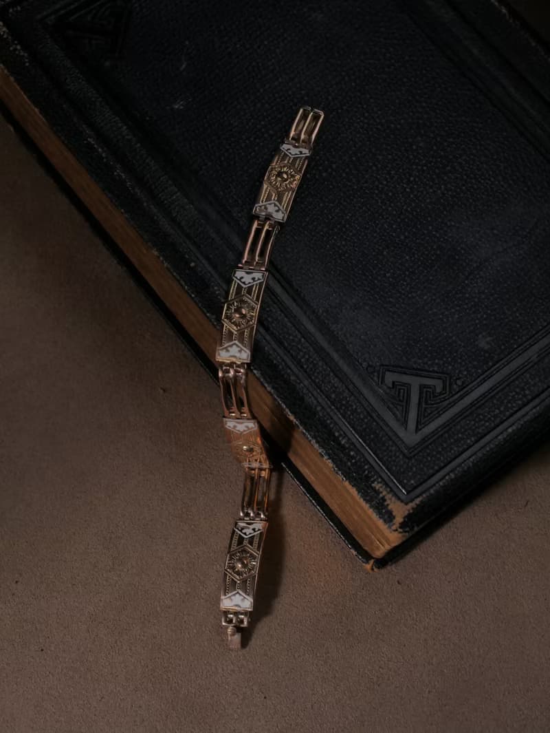 1880s-1890s 愛爾蘭 太陽圖騰白珐瑯手鍊