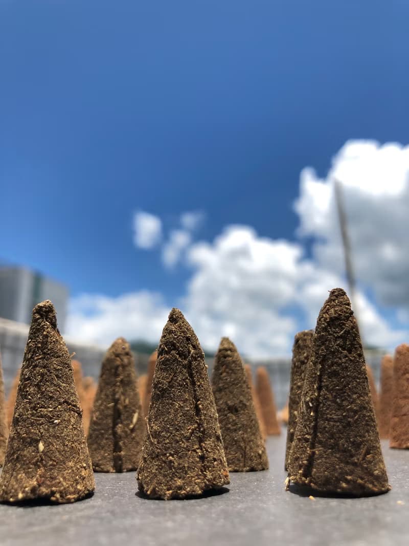 【靜心流香】手工艾草薰香倒流香專用線香座套裝 | 視覺系香薰