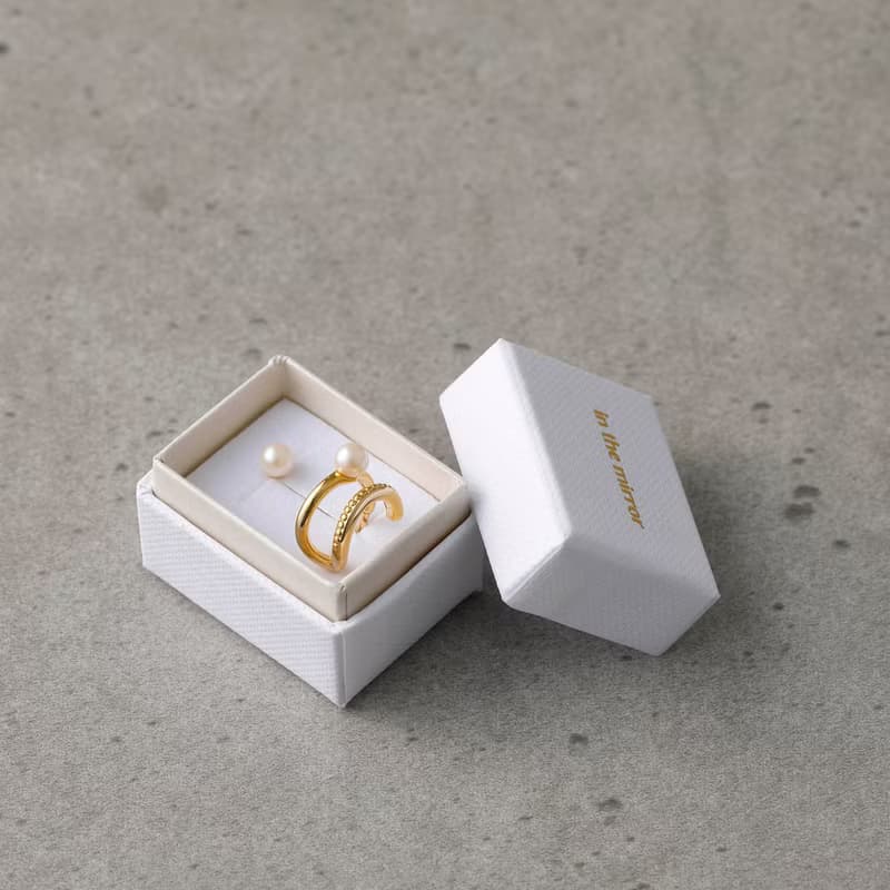 asymmetry-pearl pierced earring GD　ニッケルフリーピアス　おしゃれなアシンメトリーデザイン 　パール　ゴールド