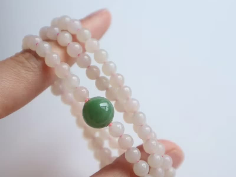 天然和田玉多圈手鏈 糯糯的藕粉色脂份很厚搭配碧玉轉運珠
