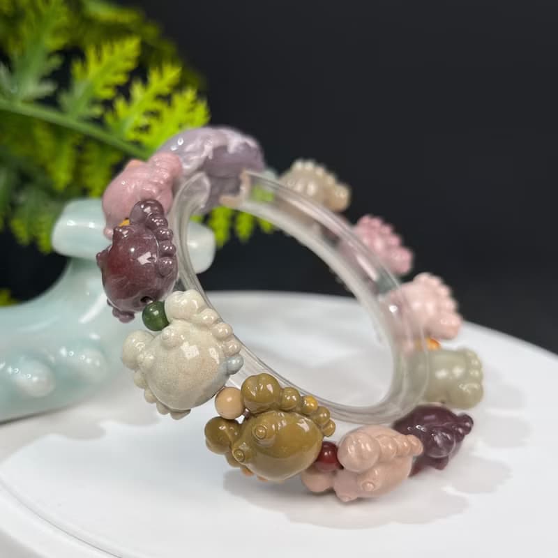 精品多彩阿拉善瑪瑙手釧 立體雕刻螃蟹 配貔貅 設計獨特 俏皮可愛