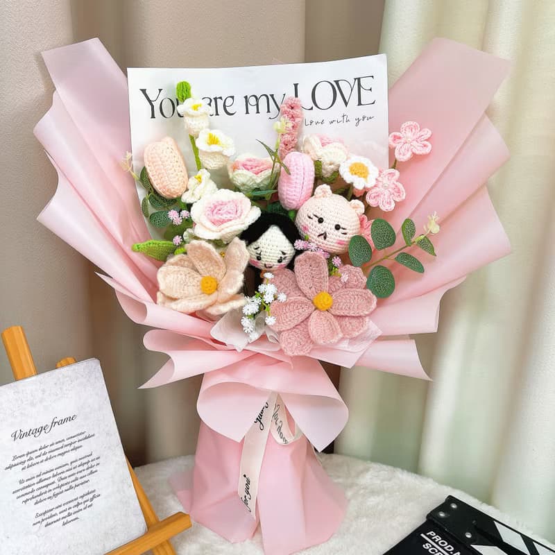 手作鉤織粉色系畢業花束