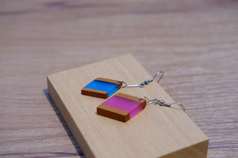 【菱形耳釘】木作工藝 / 木作飾品 / 耳釘 / 樹脂材質 / 女孩配件