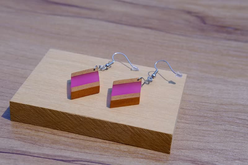 【菱形耳釘】木作工藝 / 木作飾品 / 耳釘 / 樹脂材質 / 女孩配件