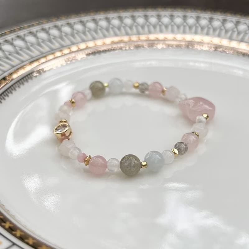 【貓女伯爵】貓咪頭粉水晶手鍊