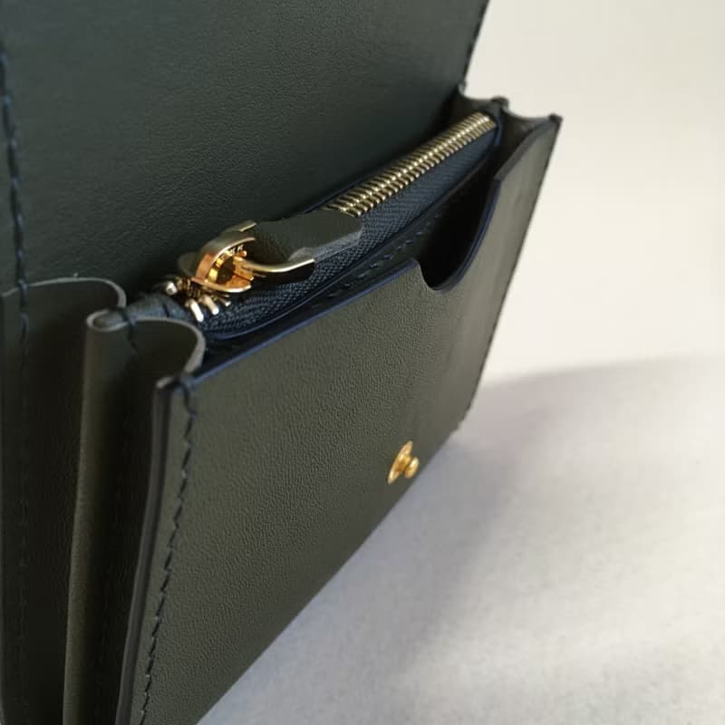 經典手工牛皮短夾/卡其綠